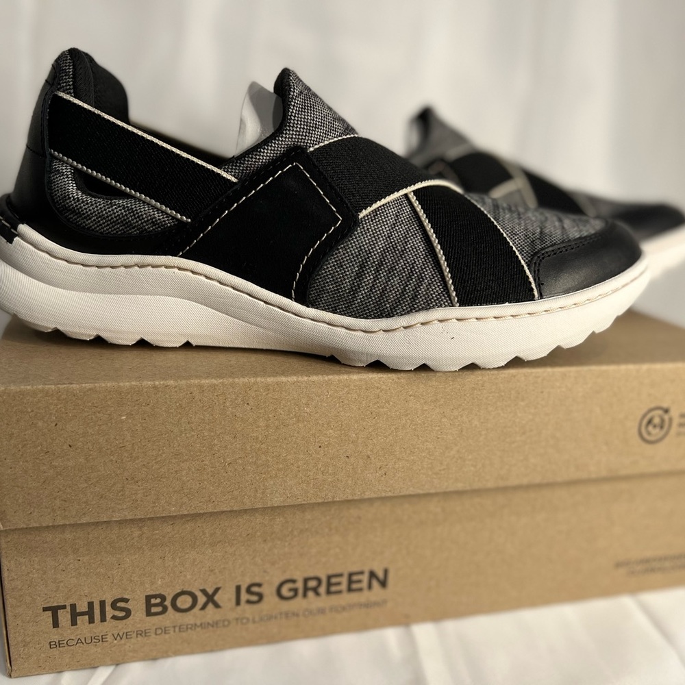 Women's Collection Teagan Go Sneakers - Picture 3 of 6